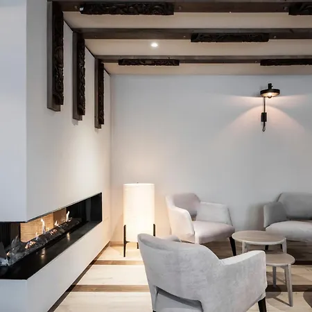 Hotel Design Boutique & Goldene Rose 5*