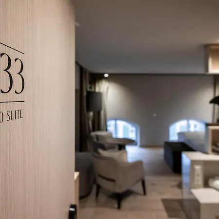 Otel & Goldene Rose