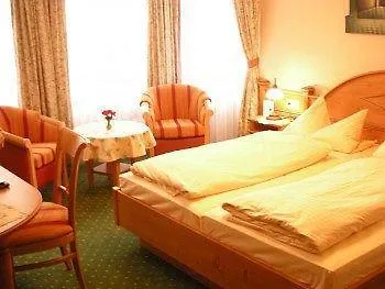 Hotel Design Boutique & Goldene Rose 5*