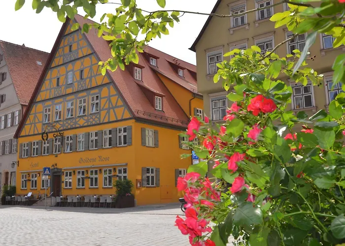 Design Boutique & Goldene Rose Отель