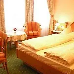 ホテル Design Boutique & Goldene Rose 5*