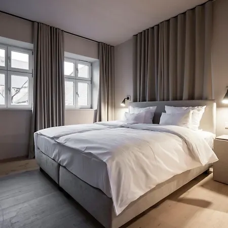 Hotel Goldene Rose 5*
