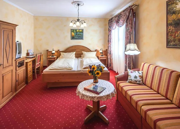 فندق Design Boutique & Goldene Rose 5*